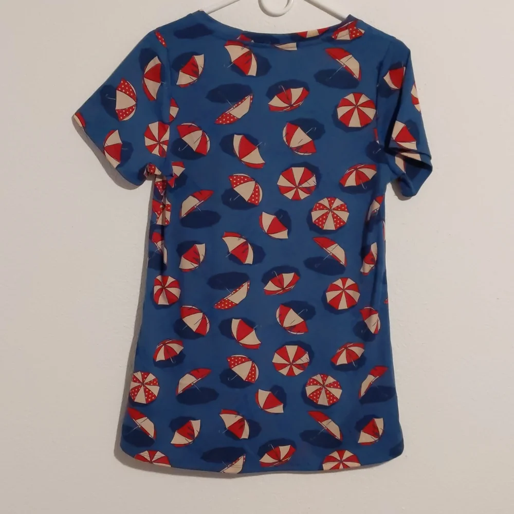 LuLaRoe Classic T Womens Umbrella Design Blue Red White Top Size Small - Picture 4 of 7